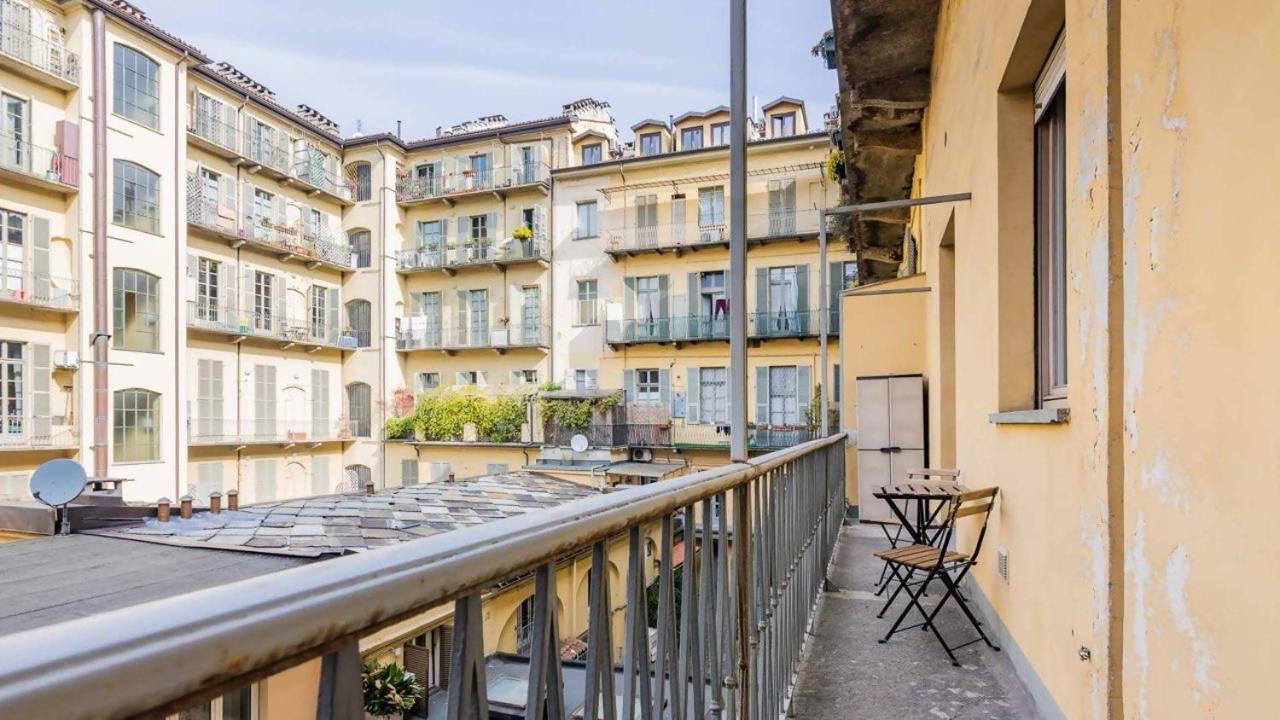 Porta Nuova Centro Elegante Suite Con Wifi 토리노 외부 사진